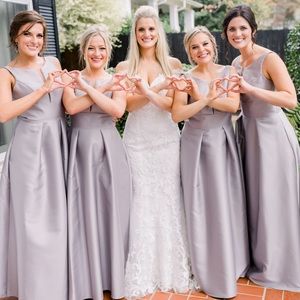 Bridesmaid dress fits like a 4/6